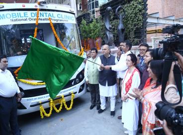 Flagging off of 06 new Mobile Dental Clinics by Hon'ble Health Minister of Delhi. Dr. S.B. Deepak Kumar, IAS; Secretary (H&FW ),Sh. Danish Ashraf, IAS; Special Secretary (H&FW) & Mission Director, Delhi State Health Mission also graced the occasion.